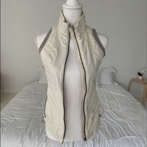 Lululemon Cream Running Vest Size 4